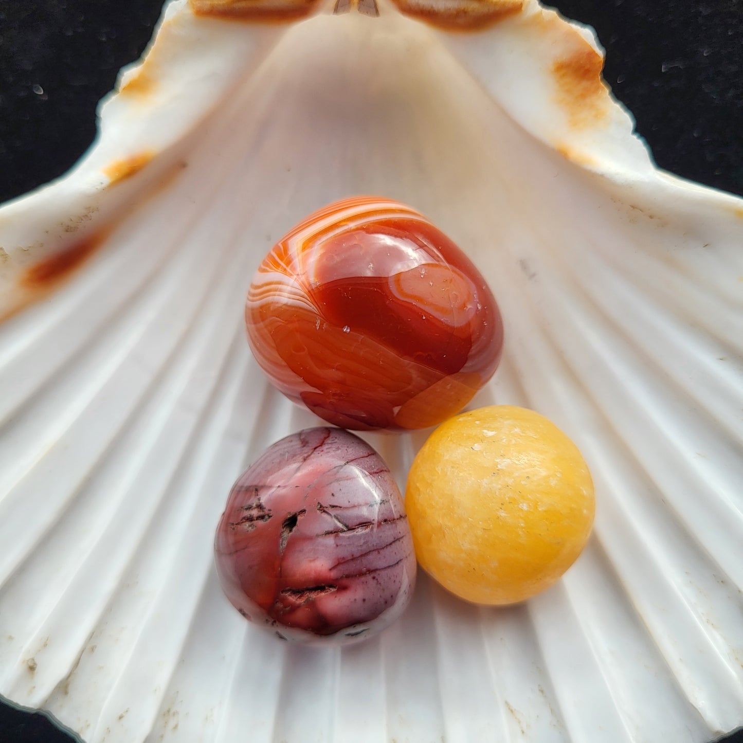 Pack Énergie & Vitalité — Cornaline Bandée, Jaspe Mokaïte & Calcite Orange