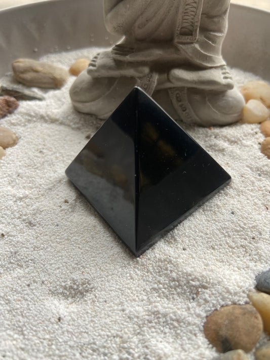 Pyramide en Obsidienne Noire