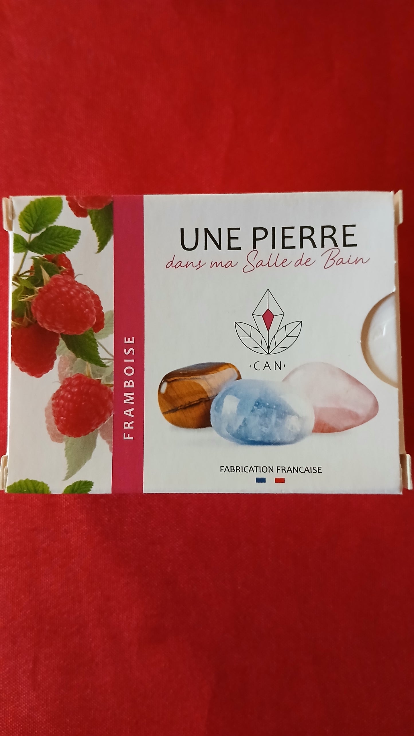 Savon surgras framboise avec pierre mystère