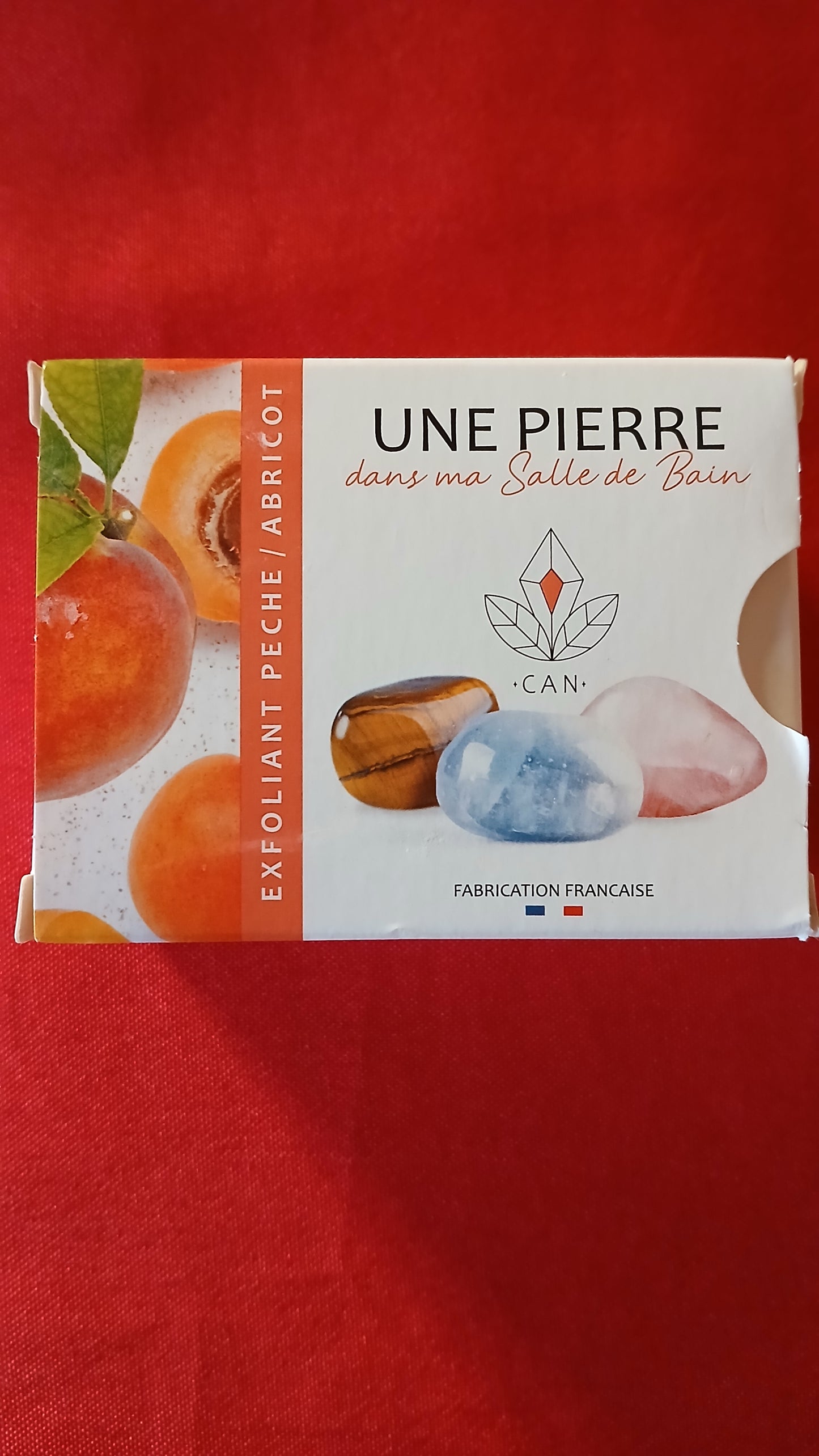 Savon surgras exfoliant senteur Pêche - Abricot avec pierre mystère